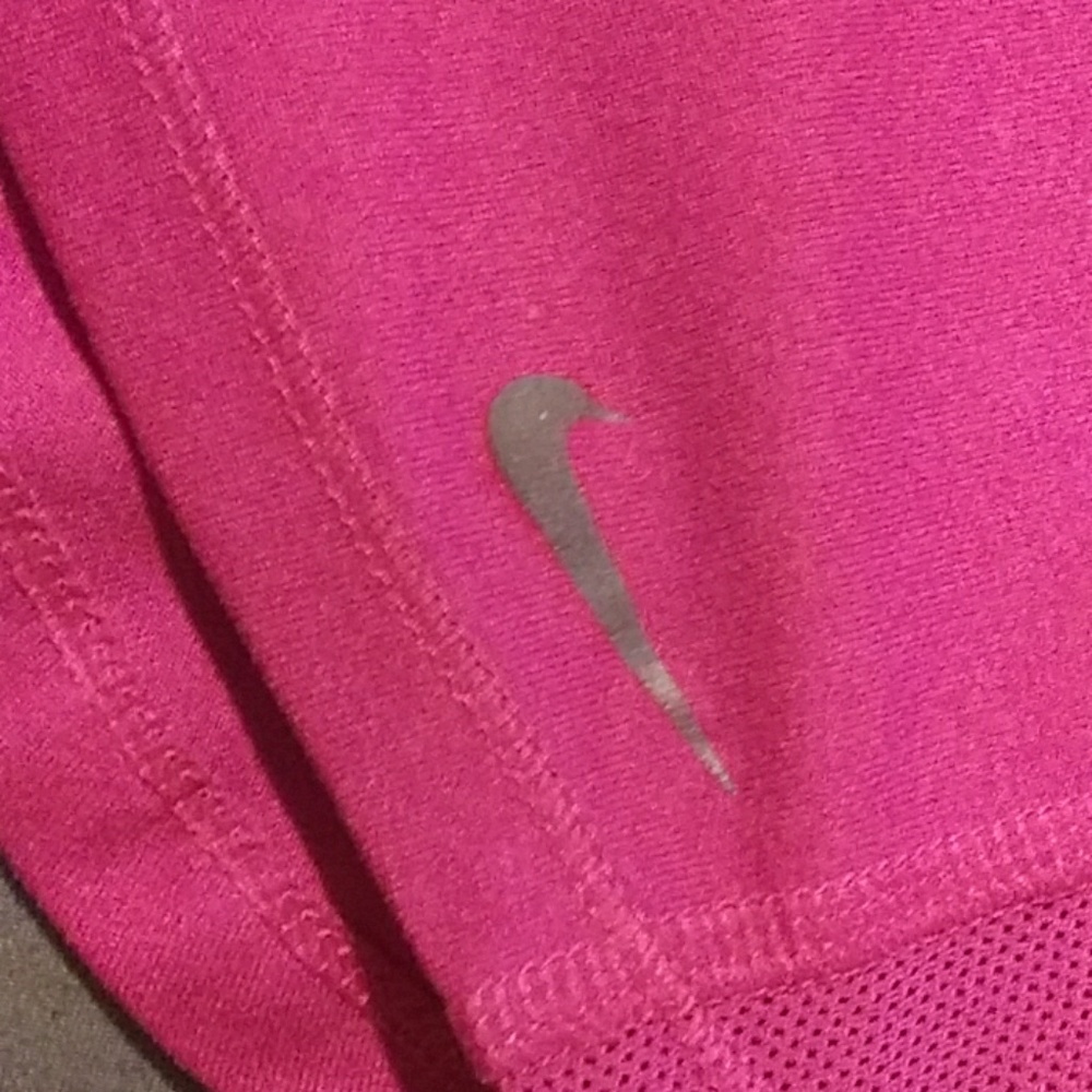 Pink nike dri-fit shirt - Picture 3 of 7